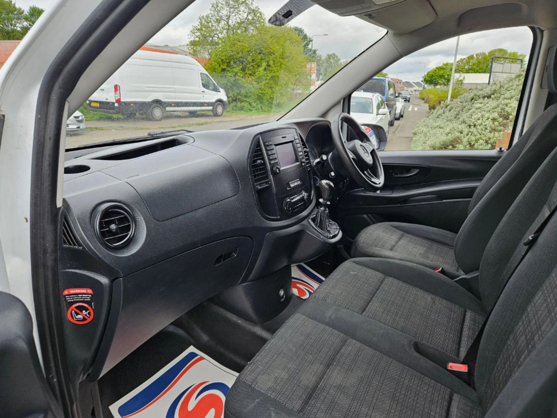 **(ONLY 90K MILEAGE)** 2018 MERCEDES-BENZ VITO 111 CDI L2H1 1598CC DIESEL >>--NO VAT ON HAMMER--<< - Image 14 of 14