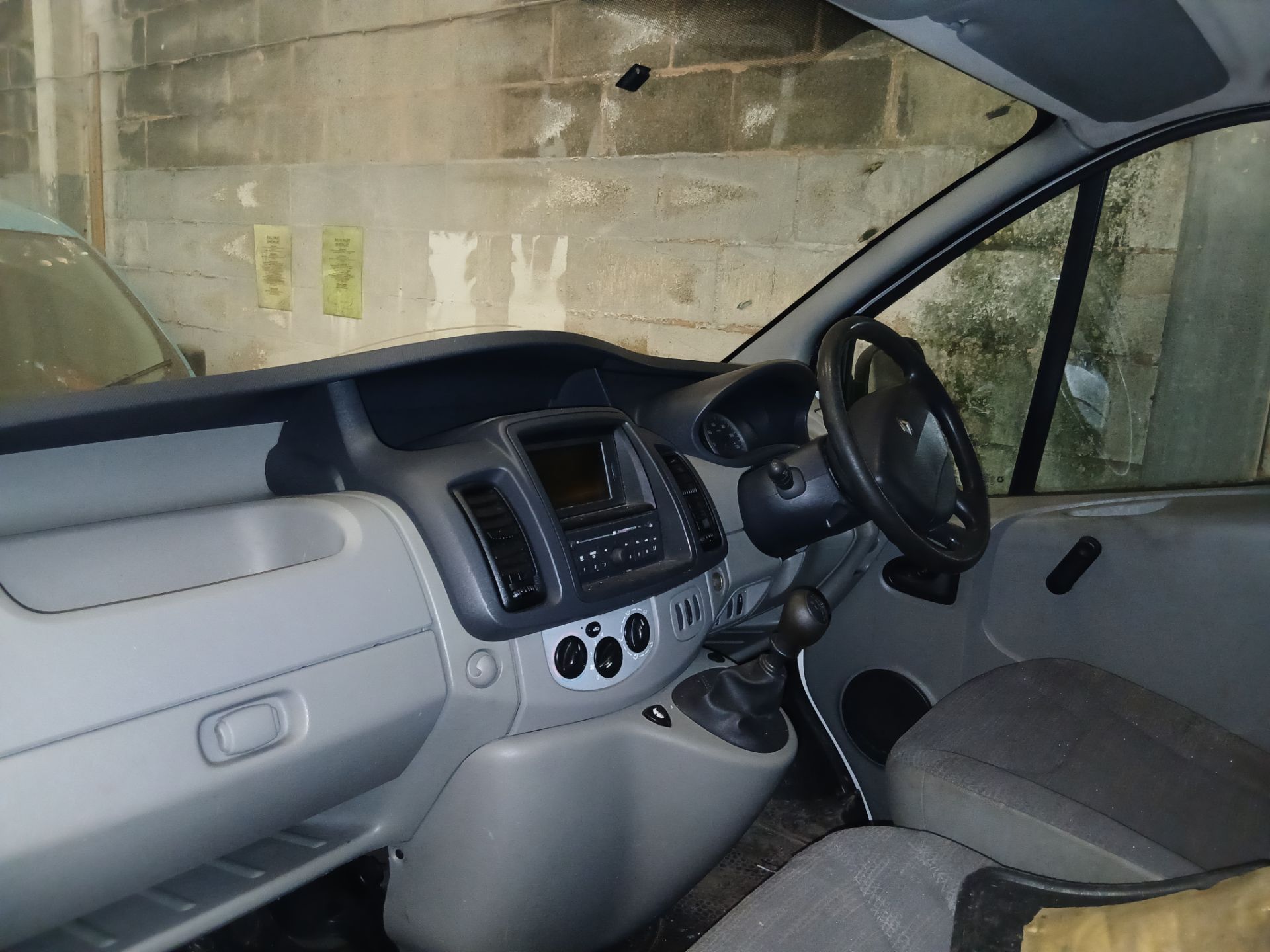 2010 RENAULT TRAFIC SL27 DCI 115 – PANEL VAN – 1996CC DIESEL >>--NO VAT ON HAMMER--<< - Image 3 of 7
