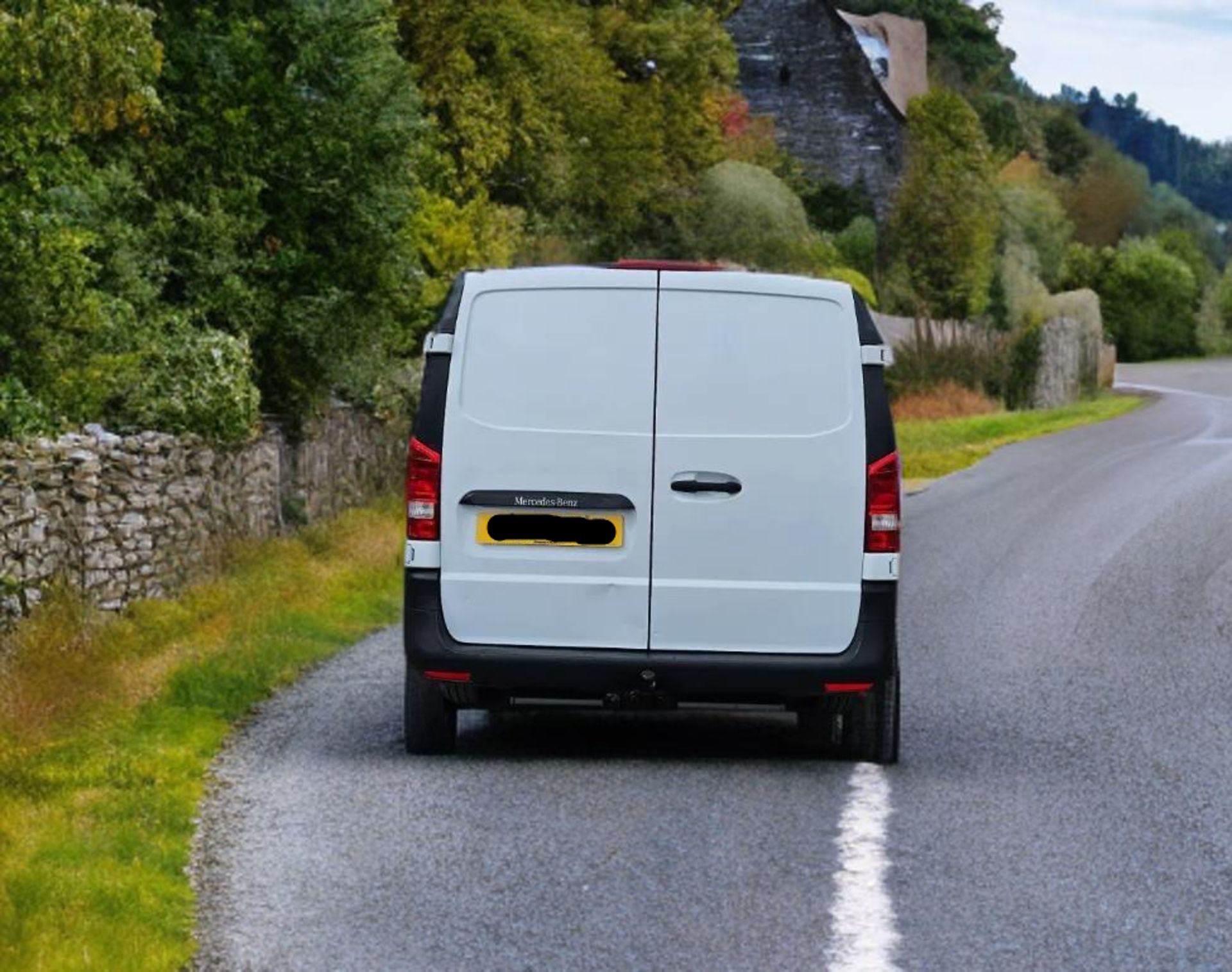 **(ONLY 90K MILEAGE)** 2018 MERCEDES-BENZ VITO 111 CDI L2H1 1598CC DIESEL >>--NO VAT ON HAMMER--<< - Image 8 of 14