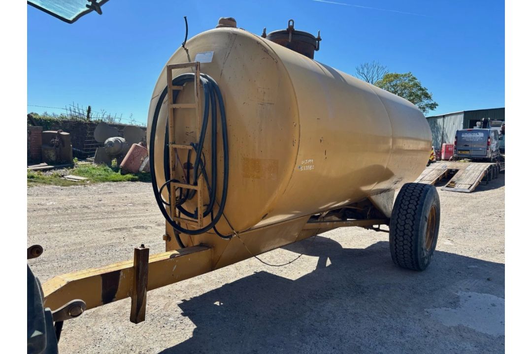 TOWABLE BUNDED FUEL BOWSER - Image 1 of 8