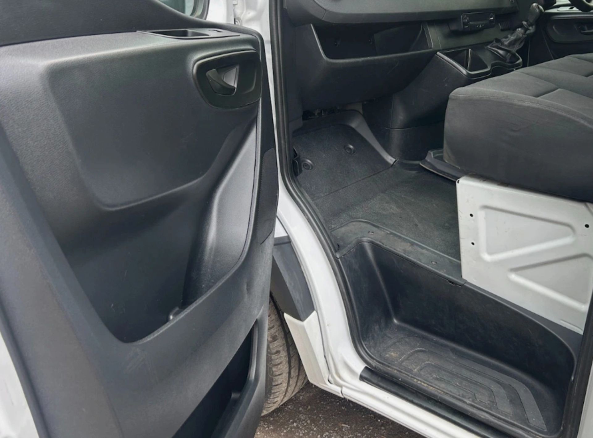 **(ONLY 27K MILEAGE)** 2023 MERCEDES-BENZ SPRINTER 3.5T PROGRESSIVE TIPPER – 73 REG - Image 7 of 15
