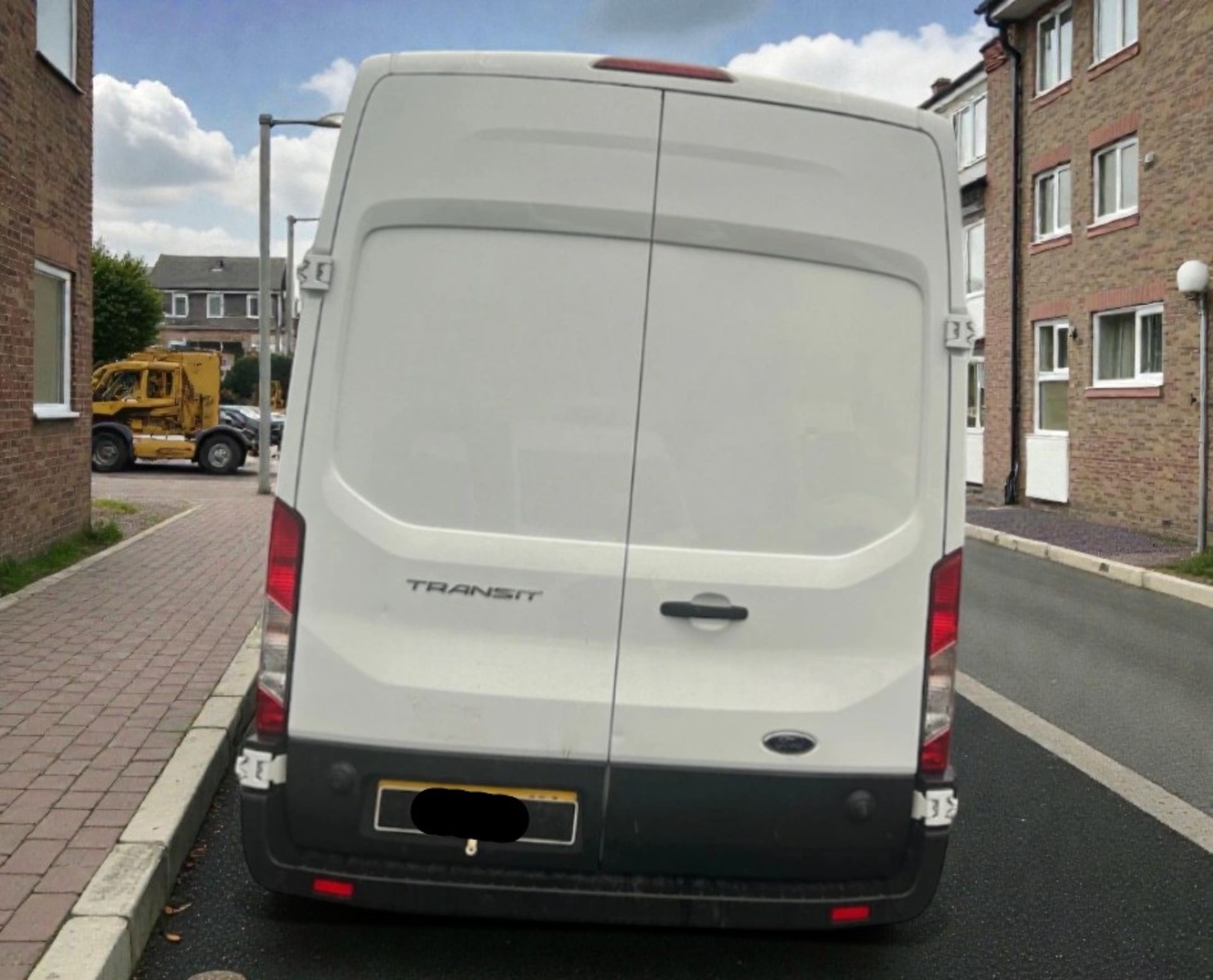 **(ONLY 82K MILEAGE)** 2024 FORD TRANSIT T350 129 BHP L4 H3 JUMBO –(24 REG) - Image 3 of 15