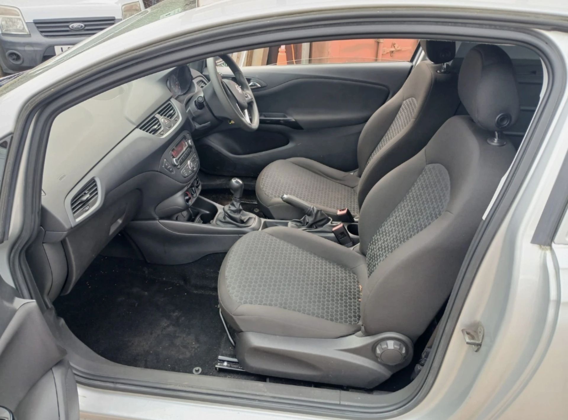 **(ONLY 107K MILEAGE)** 2017 VAUXHALL CORSA CDTI S/S L1H1 DIESEL MANUAL >>--NO VAT ON HAMMER--<< - Image 11 of 12