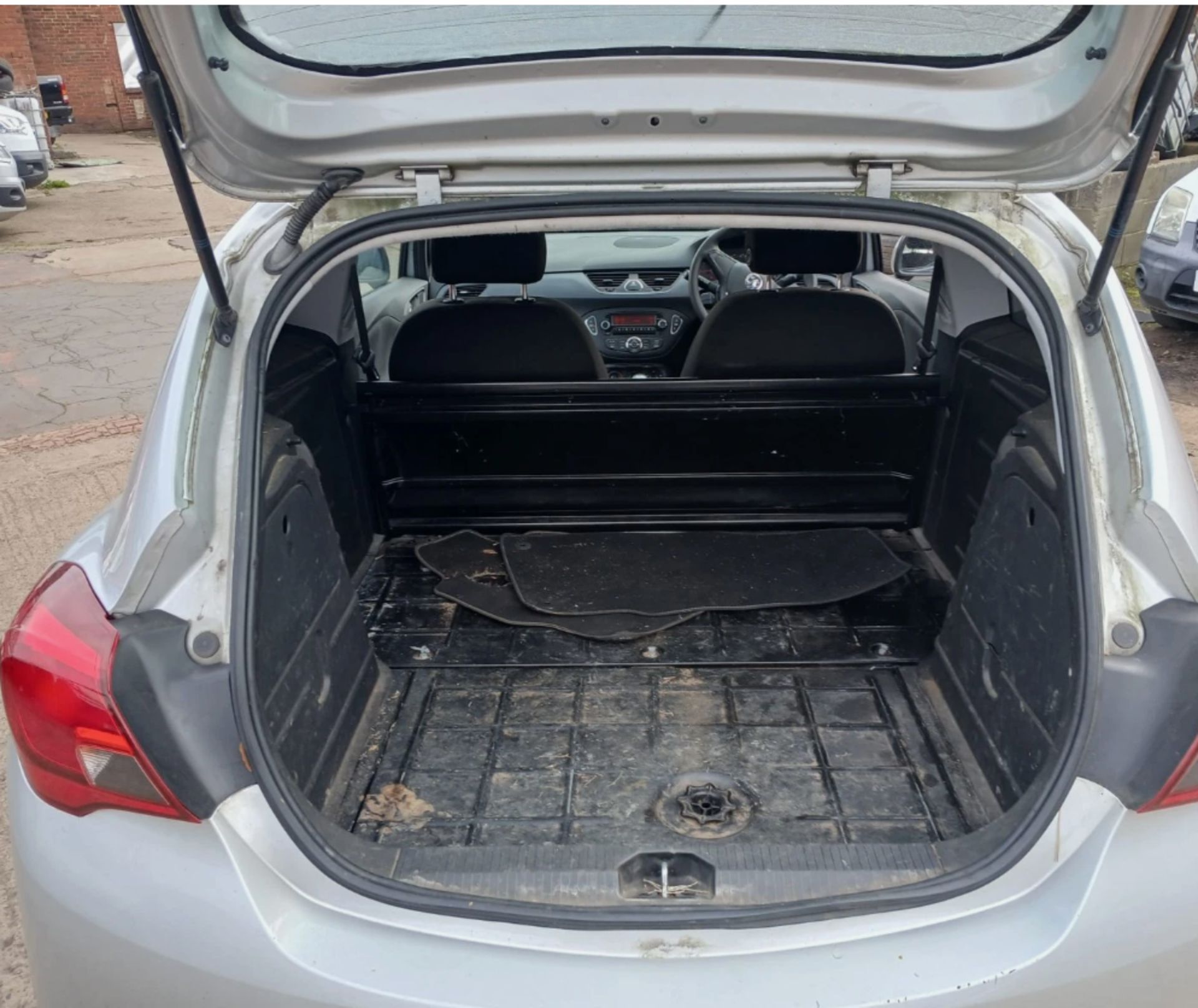 **(ONLY 107K MILEAGE)** 2017 VAUXHALL CORSA CDTI S/S L1H1 DIESEL MANUAL >>--NO VAT ON HAMMER--<< - Image 12 of 12