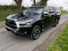 **(ONLY 38K MILEAGE)** 2023 TOYOTA HILUX INVINCIBLE D-4D 4WDDCB A 2.4 DIESEL AUTOMATIC PICK UP