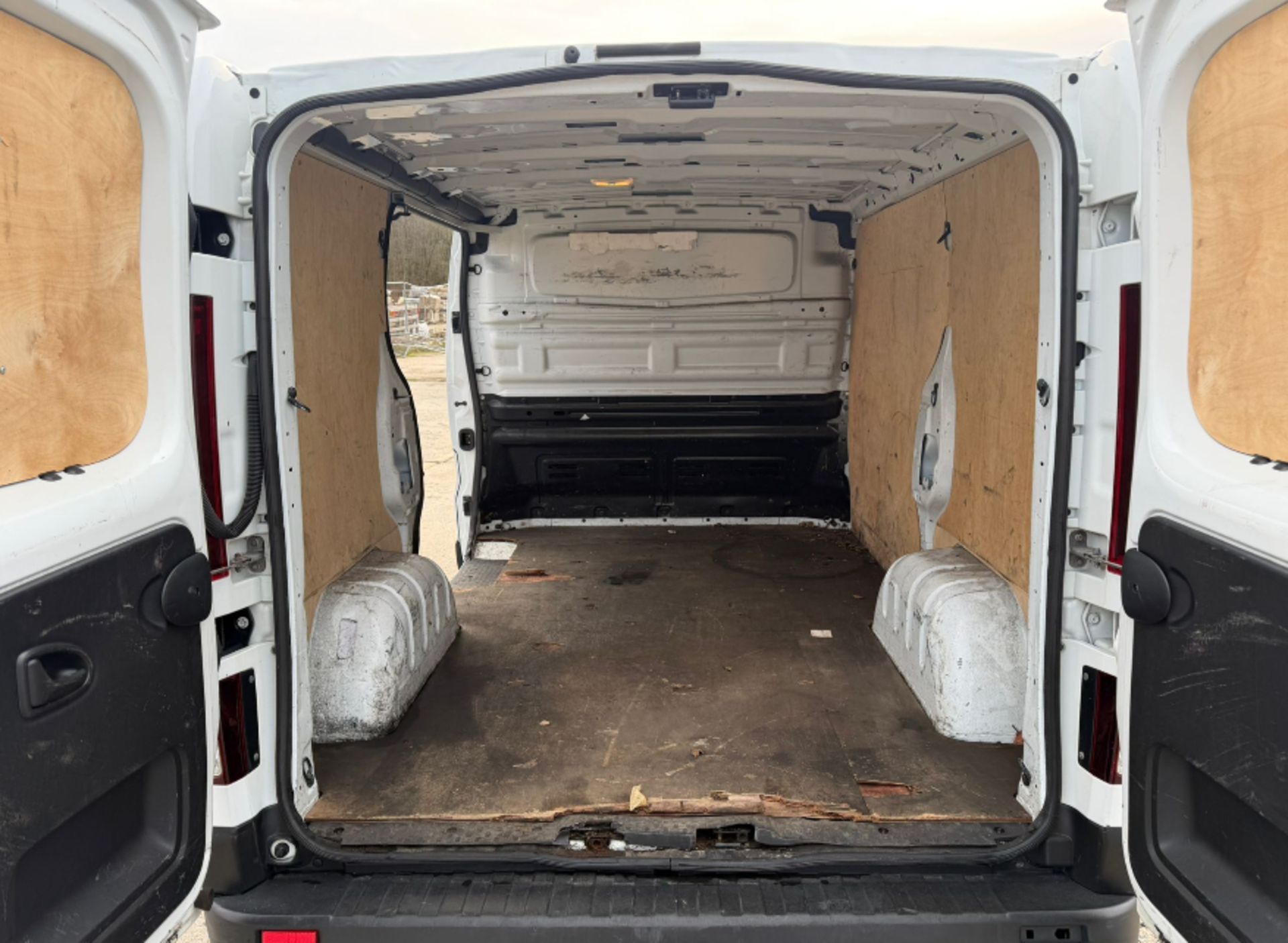 2020 FIAT TALENTO TECNICO MULTIJET II L1H1 1997CC MANUAL DIESEL PANEL VAN - Image 7 of 19