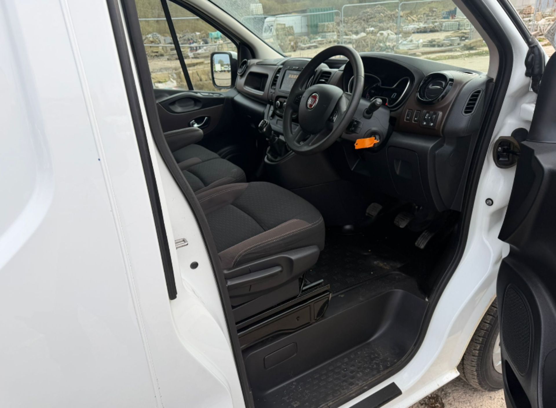 2020 FIAT TALENTO TECNICO MULTIJET II L1H1 1997CC MANUAL DIESEL PANEL VAN - Image 13 of 19