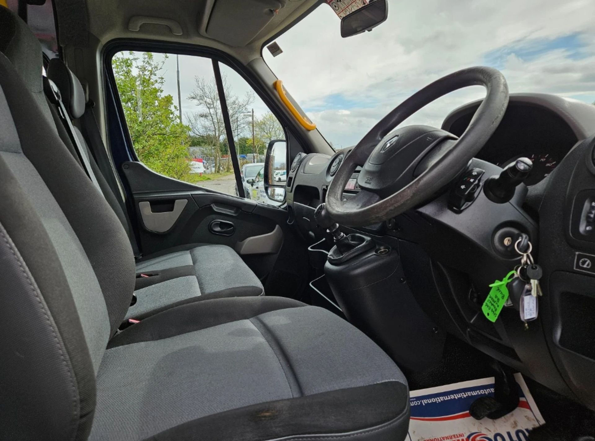 **(ONLY 102K MILEAGE)** 2014 RENAULT MASTER LH35 DCI 125 L3H3 2298CC DIESEL MANUAL - Image 10 of 12