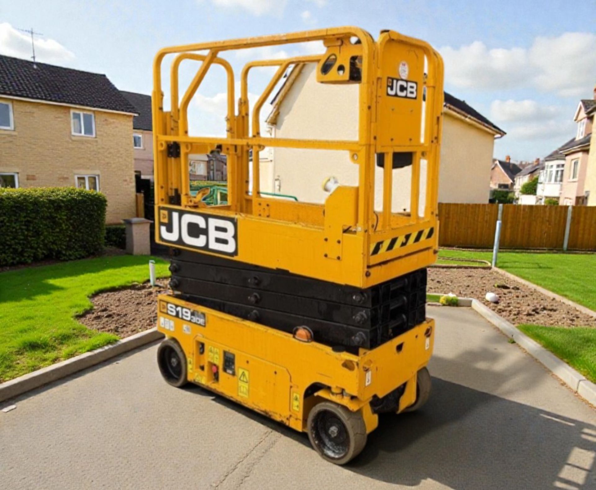 JCB S1930E – 8M ELECTRIC SCISSOR LIFT - Image 5 of 16
