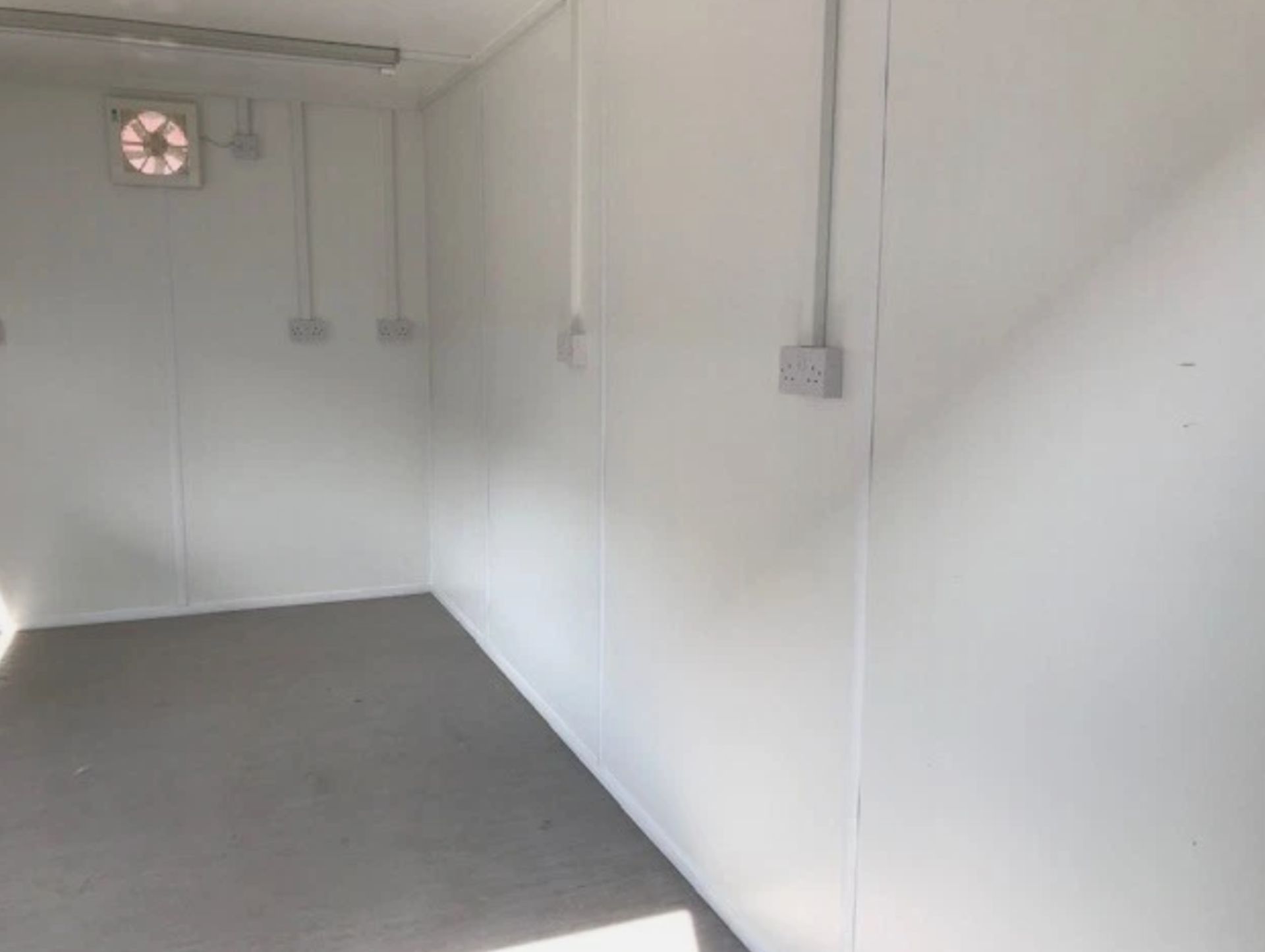 16FT X 8FT CATERING SHIPPING CONTAINER - Image 10 of 15