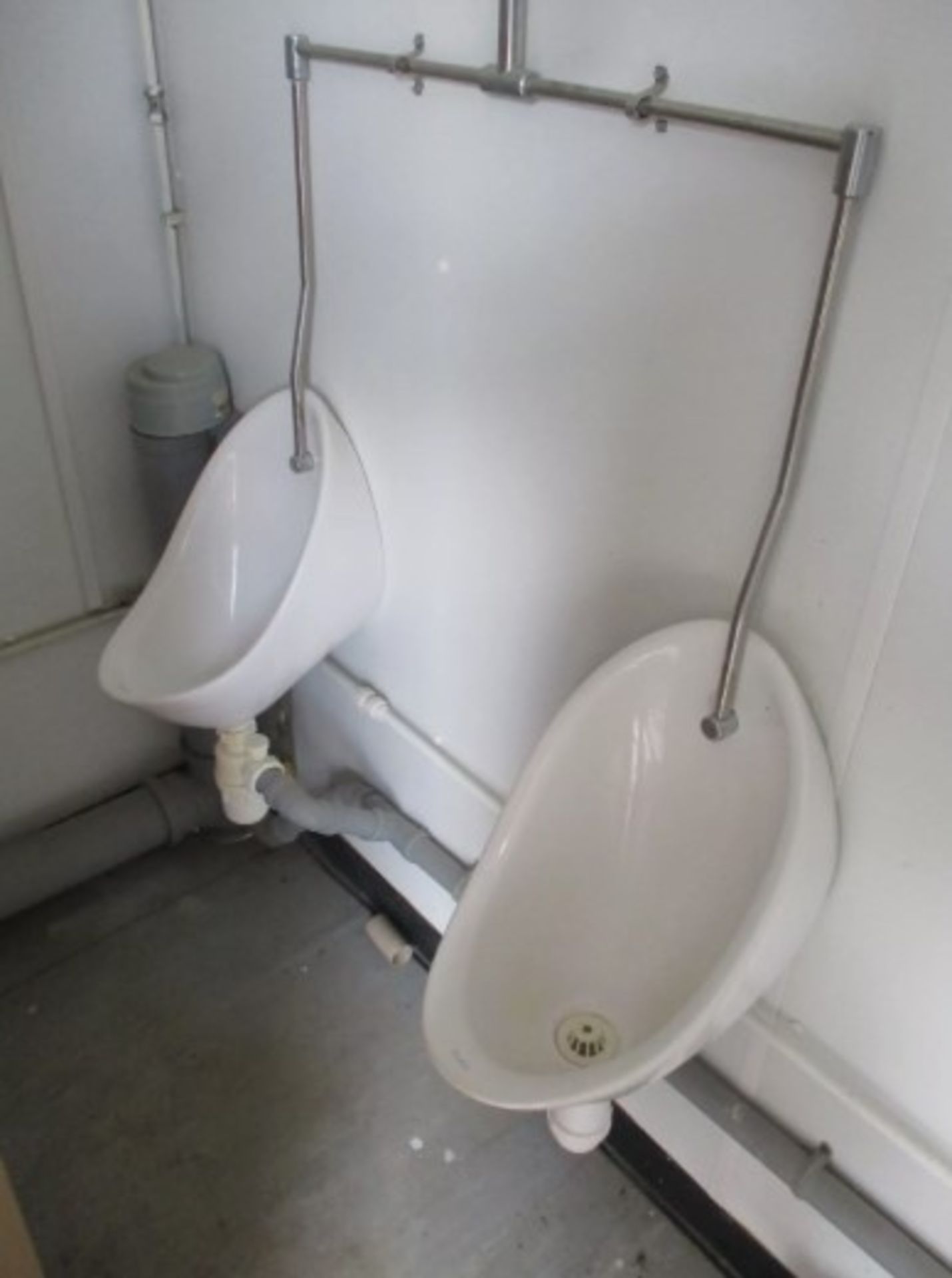 12FT SHIPPING CONTAINER TOILET BLOCK - Image 9 of 12