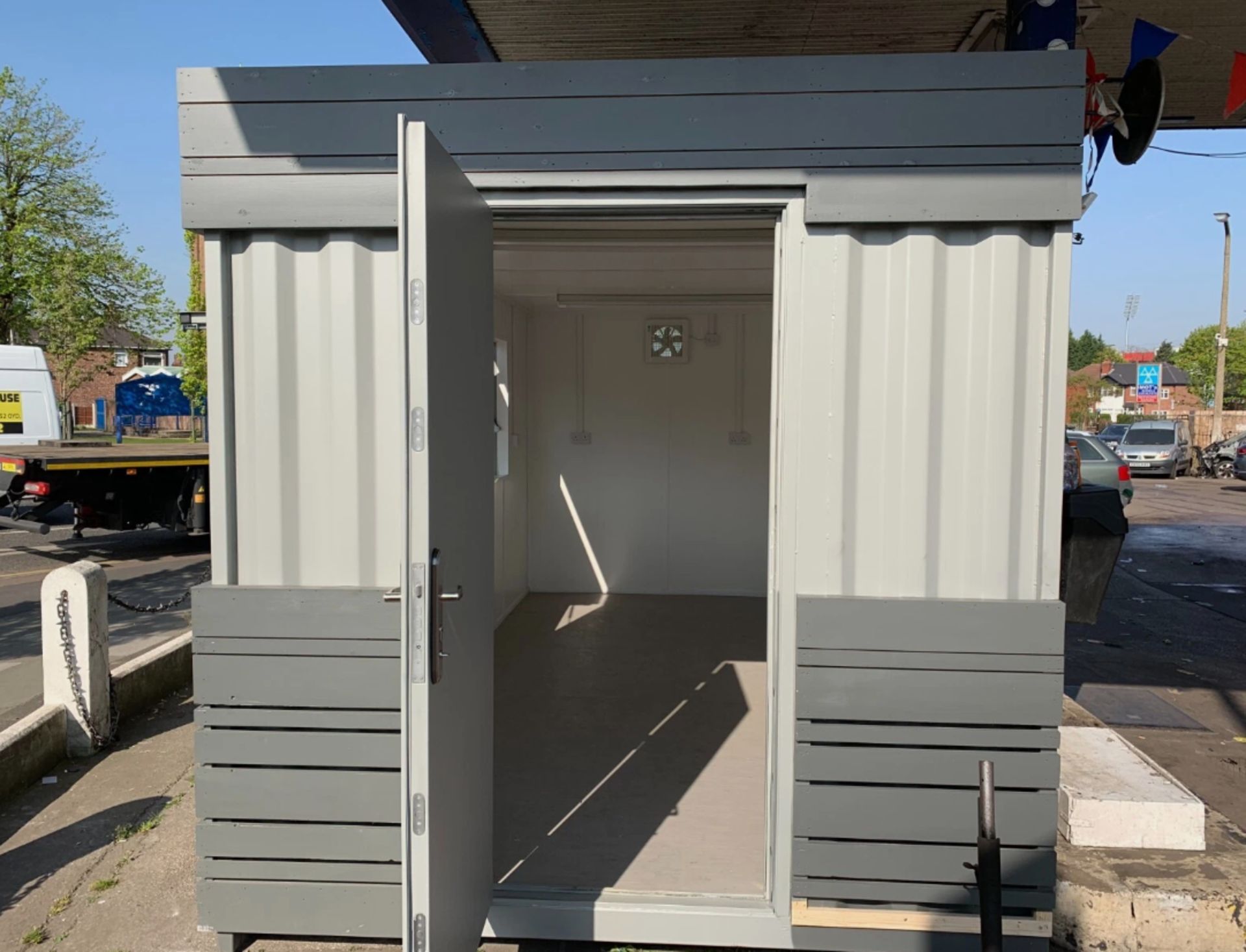 16FT X 8FT CATERING SHIPPING CONTAINER - Image 3 of 15