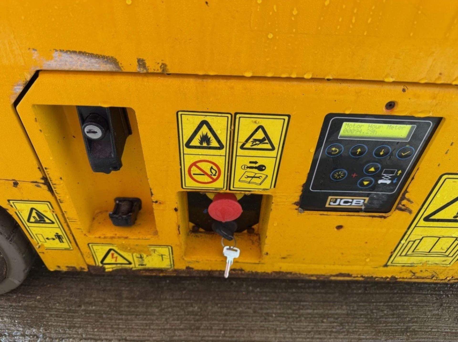 JCB S1930E – 8M ELECTRIC SCISSOR LIFT - Image 11 of 16