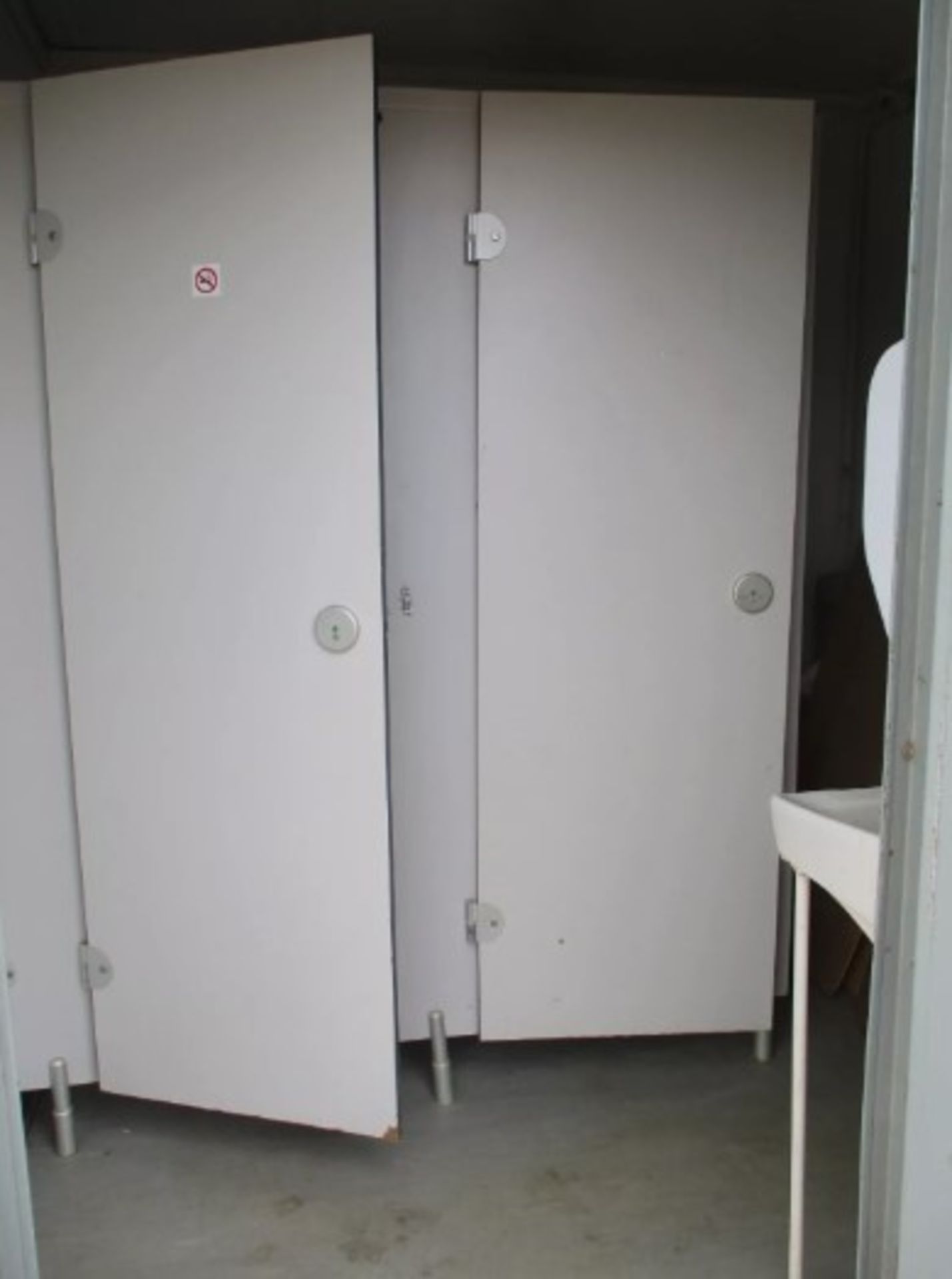 12FT SHIPPING CONTAINER TOILET BLOCK - Image 11 of 12