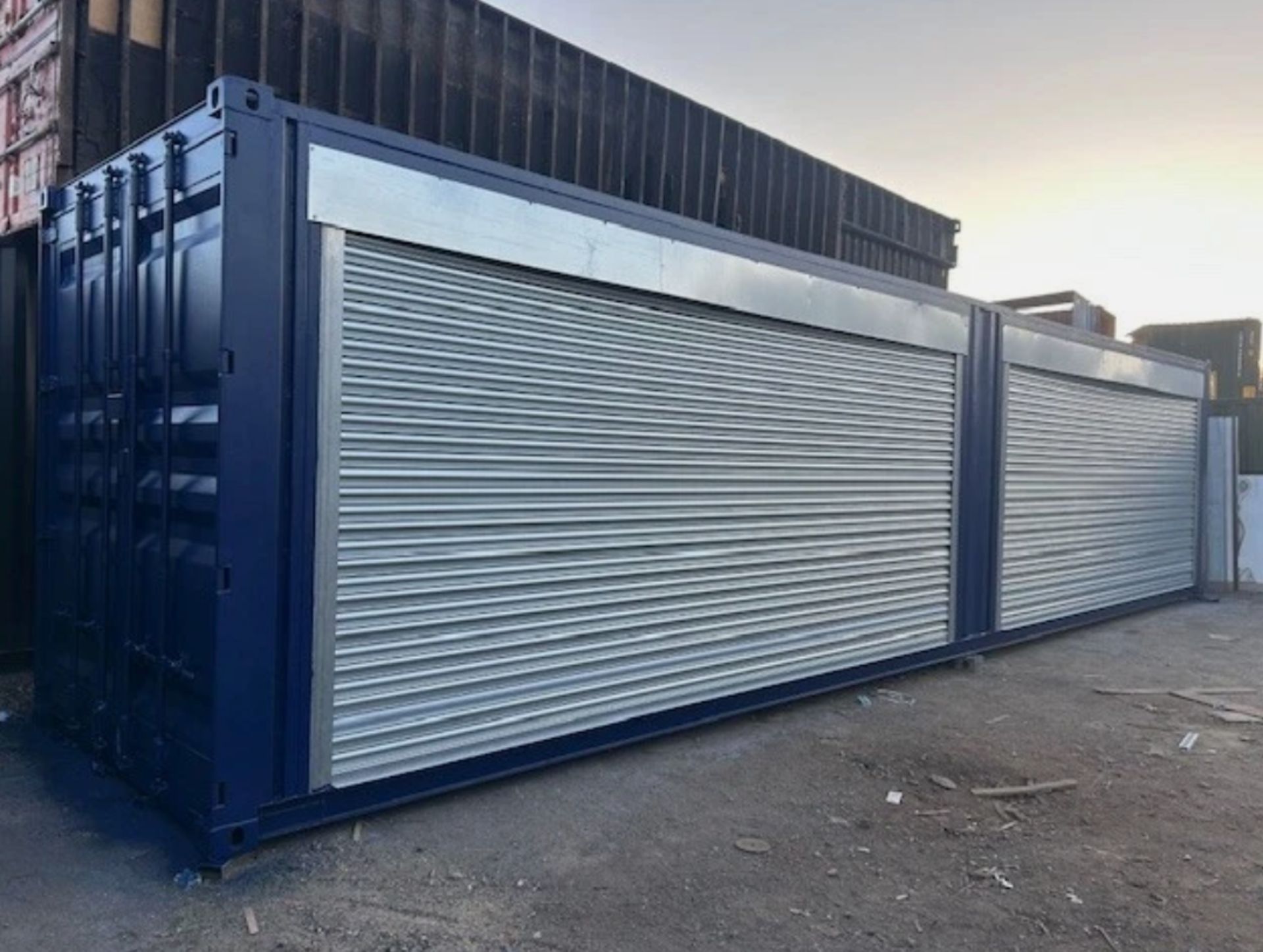 40FT X 8FT DOUBLE ROLLER SHUTTER SHIPPING CONTAINER - Image 2 of 4