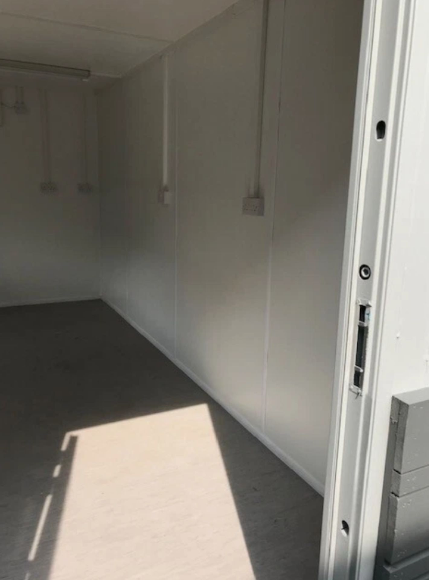 16FT X 8FT CATERING SHIPPING CONTAINER - Image 6 of 15