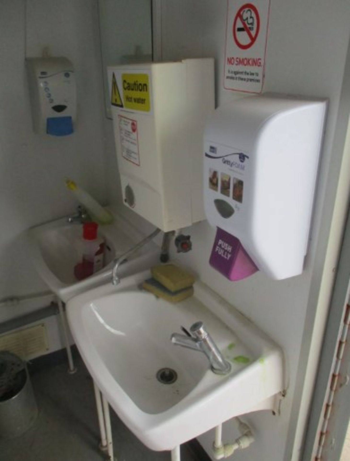 12FT SHIPPING CONTAINER TOILET BLOCK - Image 8 of 12