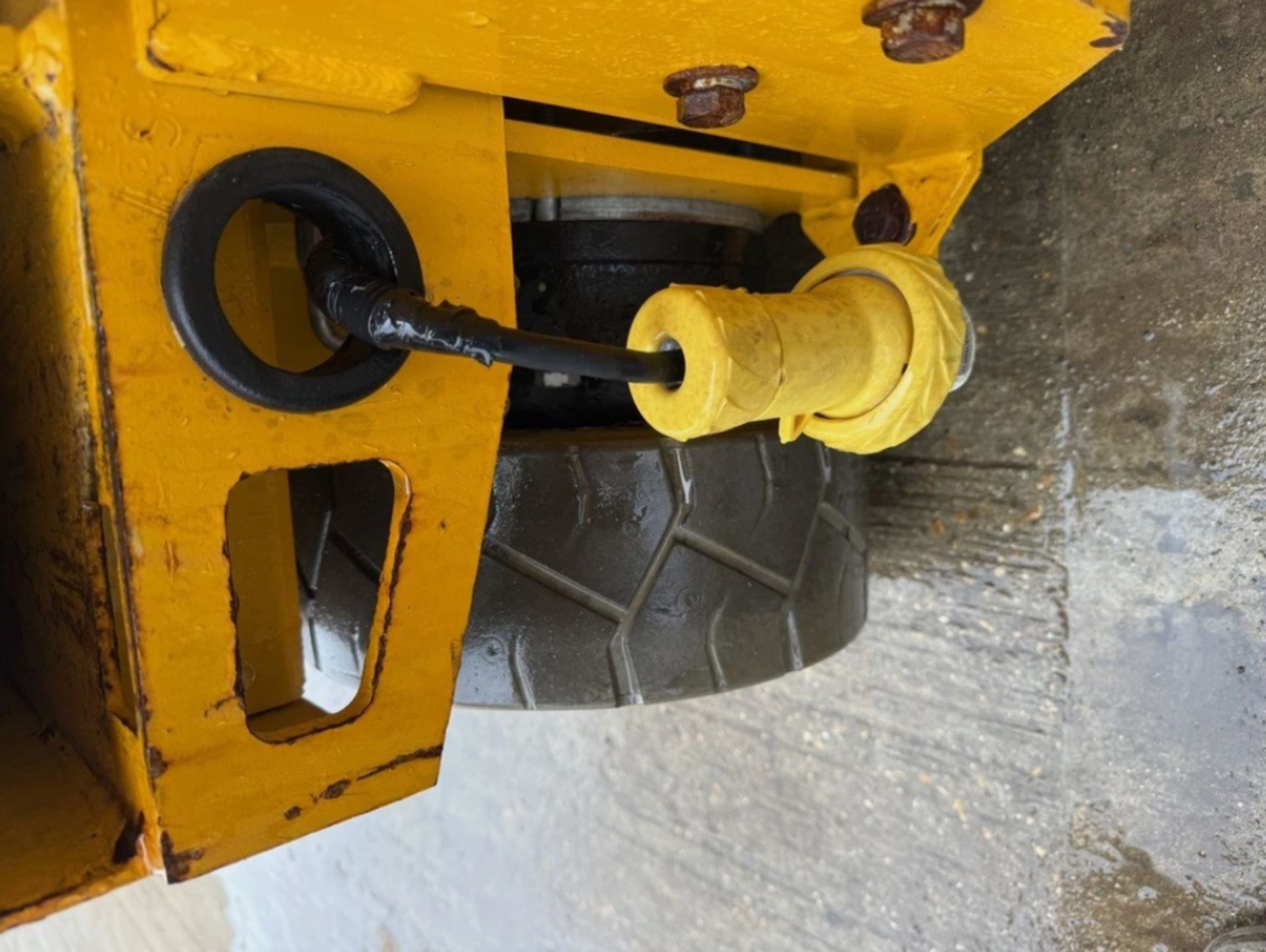 JCB S1930E – 8M ELECTRIC SCISSOR LIFT - Image 7 of 16