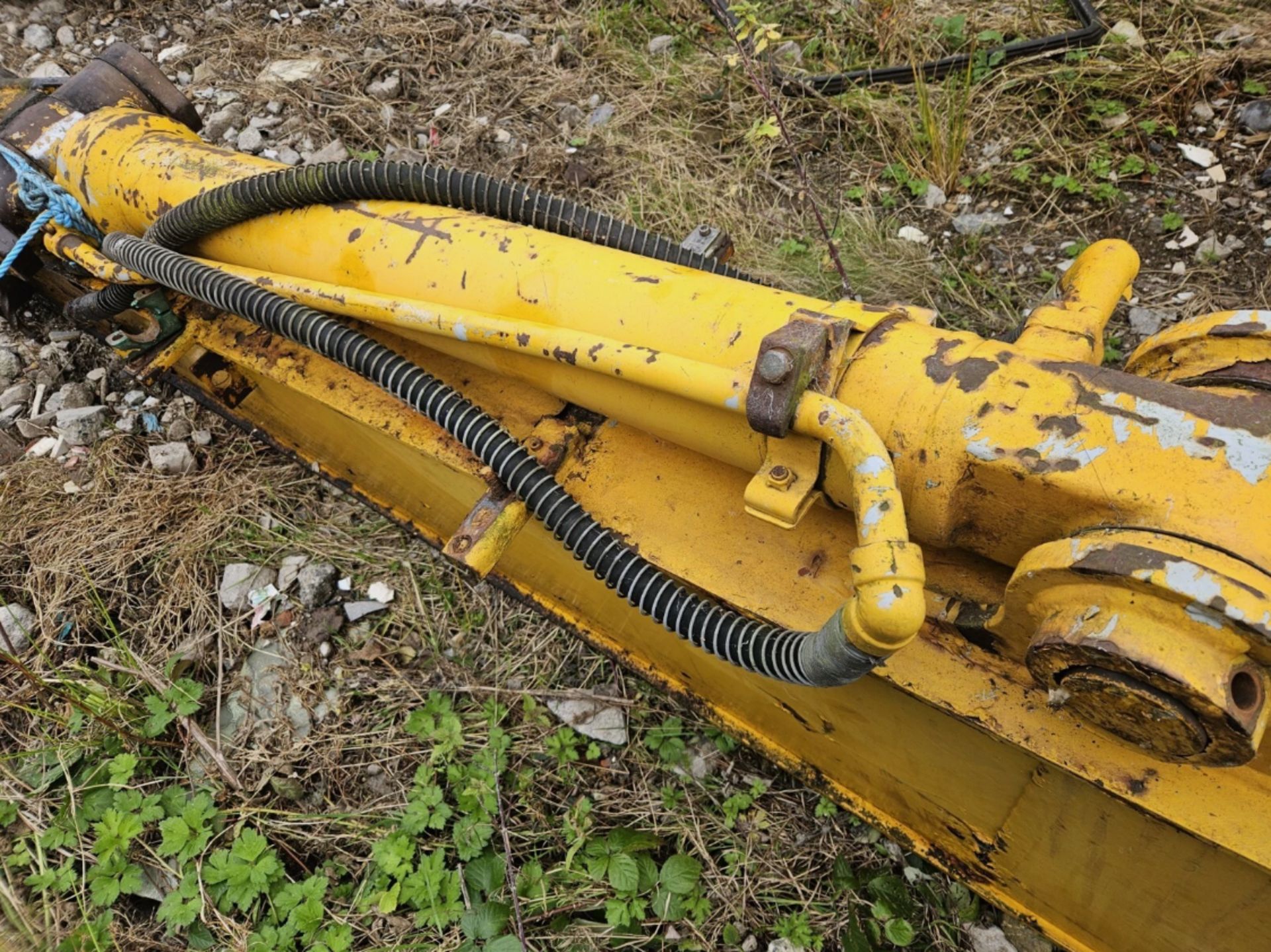 JCB JS200 / JS220 BUCKET RAM & LINKAGE – LARGE COMPONENT - Image 2 of 5