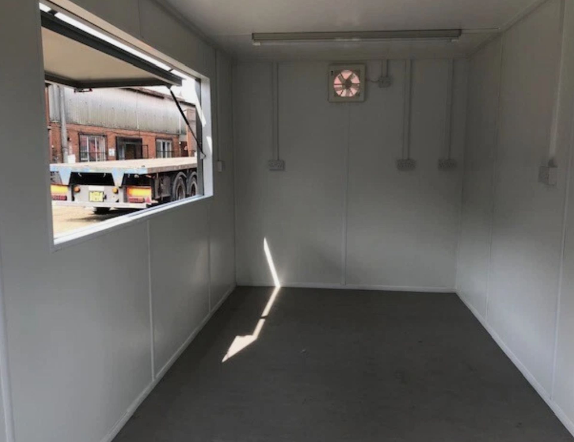 16FT X 8FT CATERING SHIPPING CONTAINER - Image 14 of 15