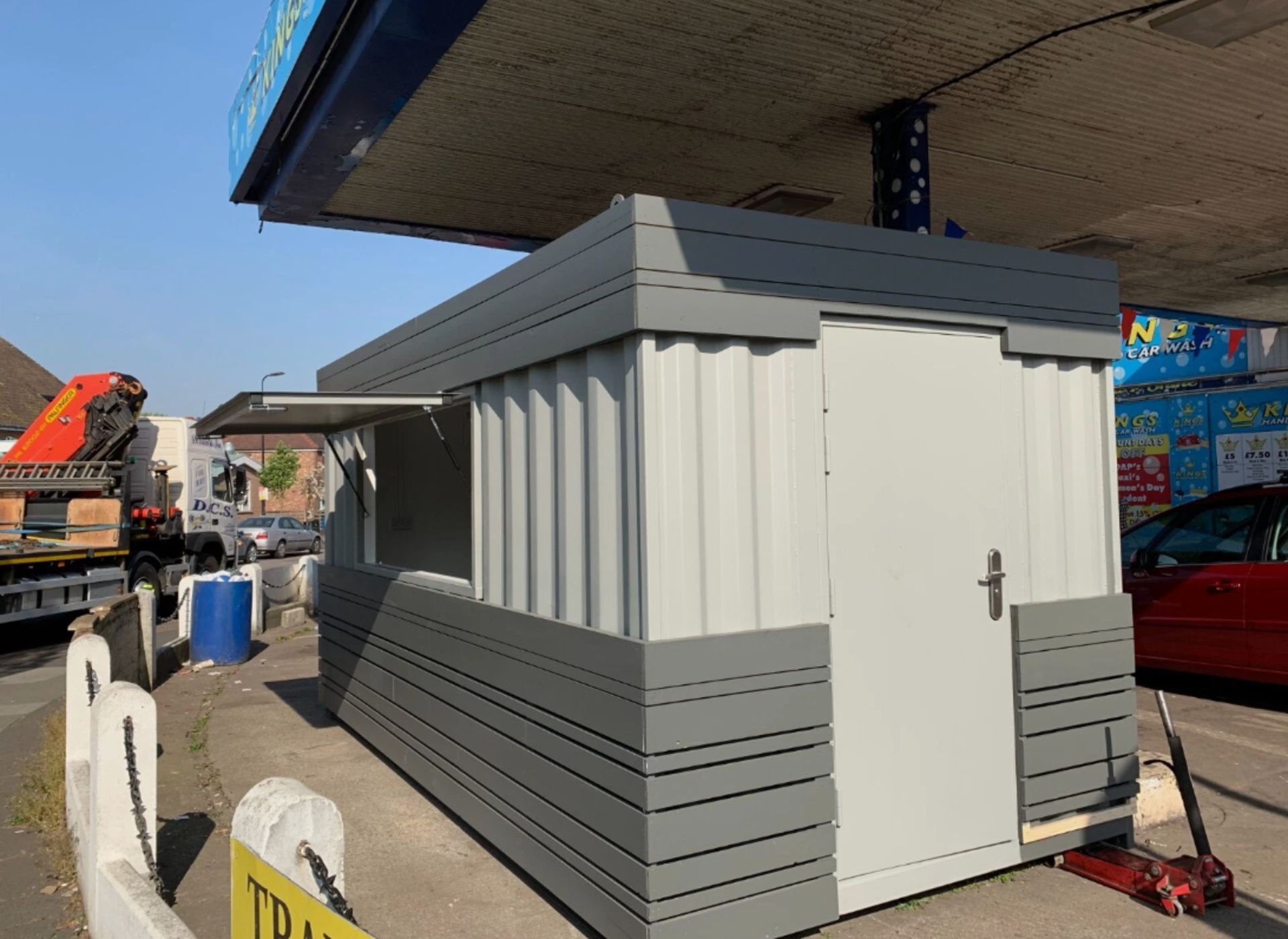 16FT X 8FT CATERING SHIPPING CONTAINER - Image 4 of 15