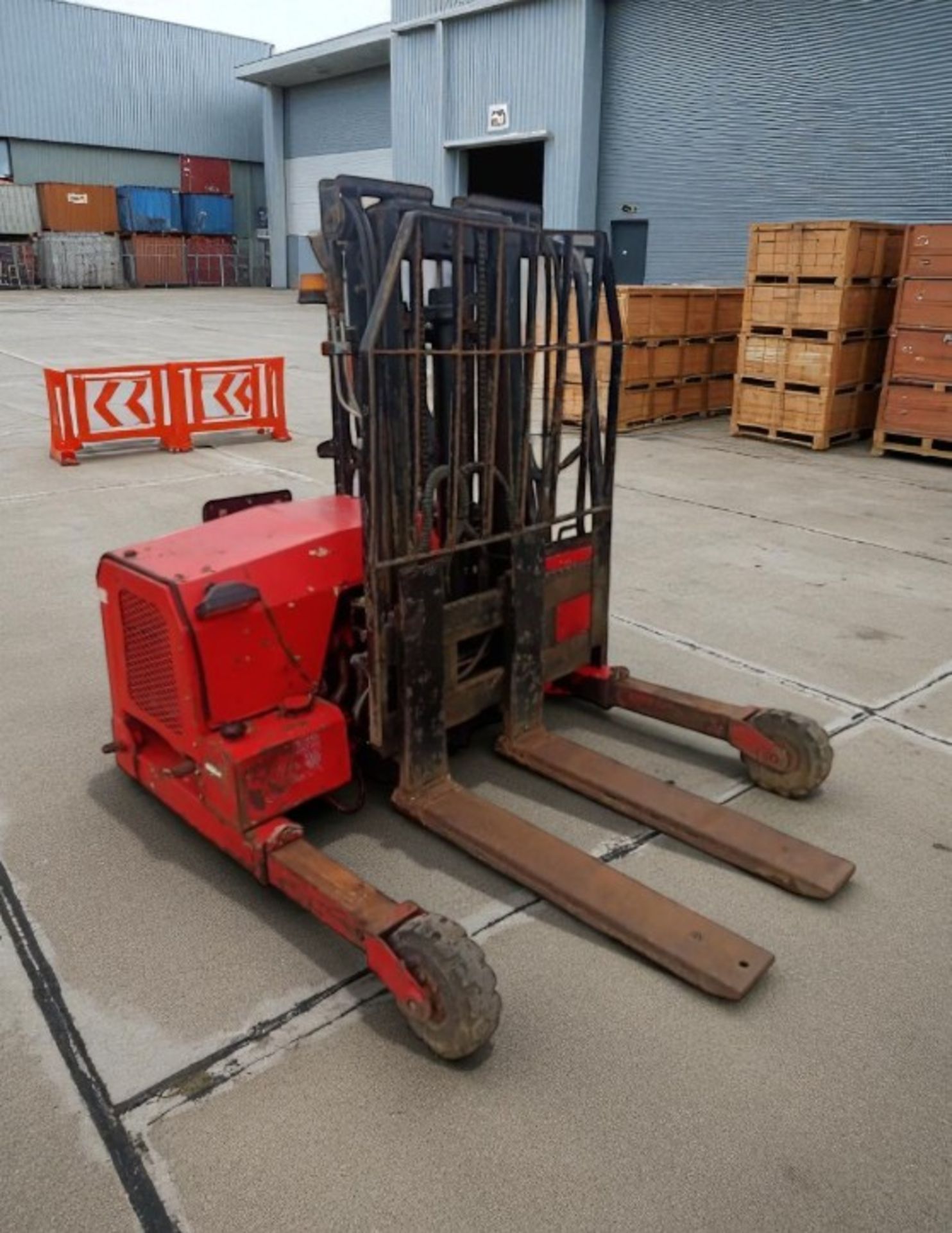 MOFFETT MOUNTY M1501 FORKLIFT – TRUCK MOUNTED - Image 4 of 9