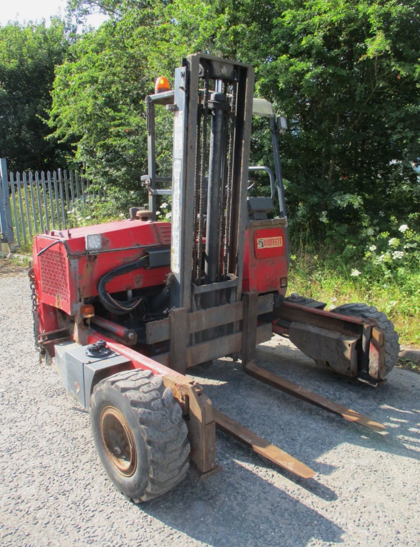 MOFFETT MOUNTY M2003 TRUCK-MOUNTED FORKLIFT - Image 13 of 14