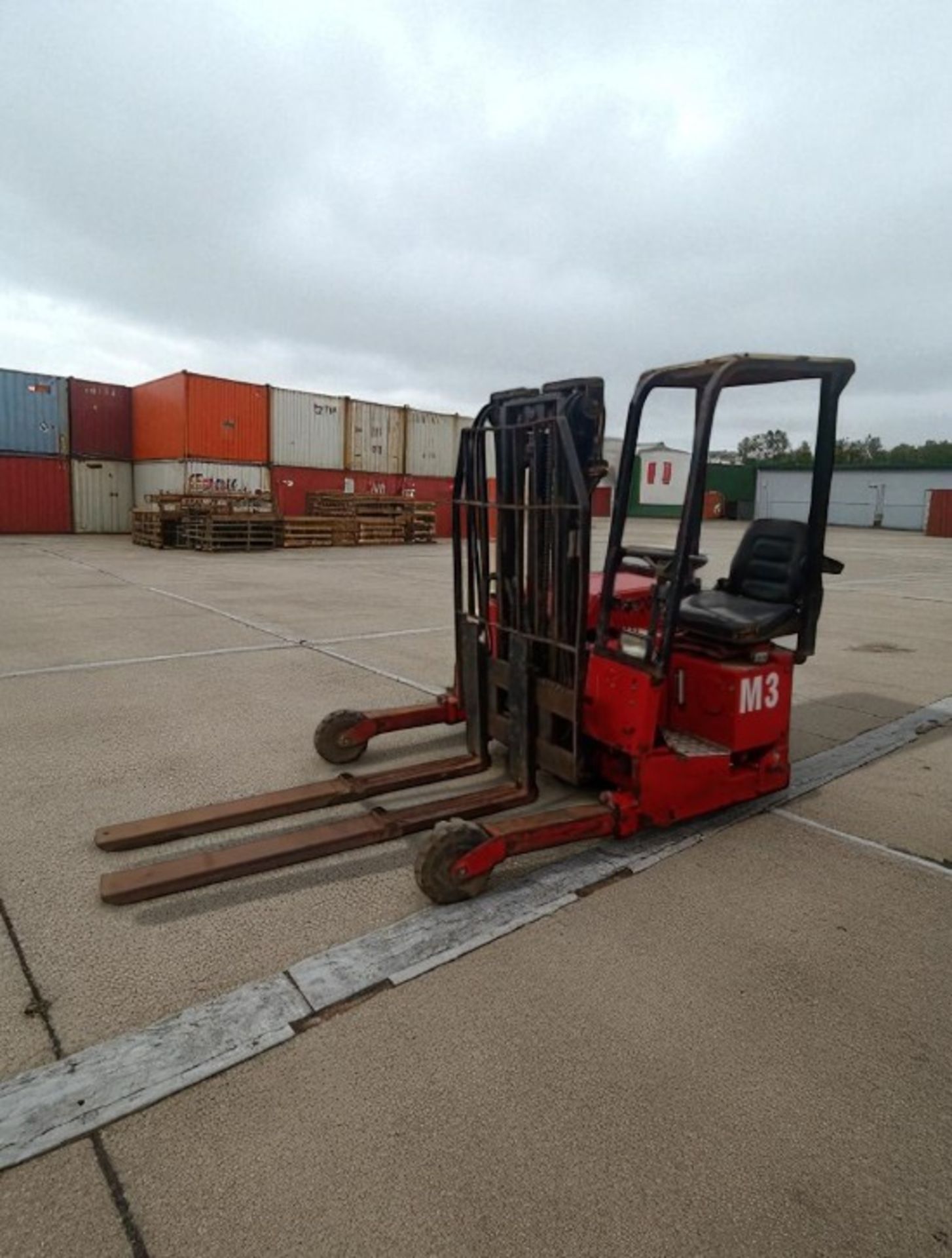 MOFFETT MOUNTY M1501 FORKLIFT – TRUCK MOUNTED - Image 9 of 9