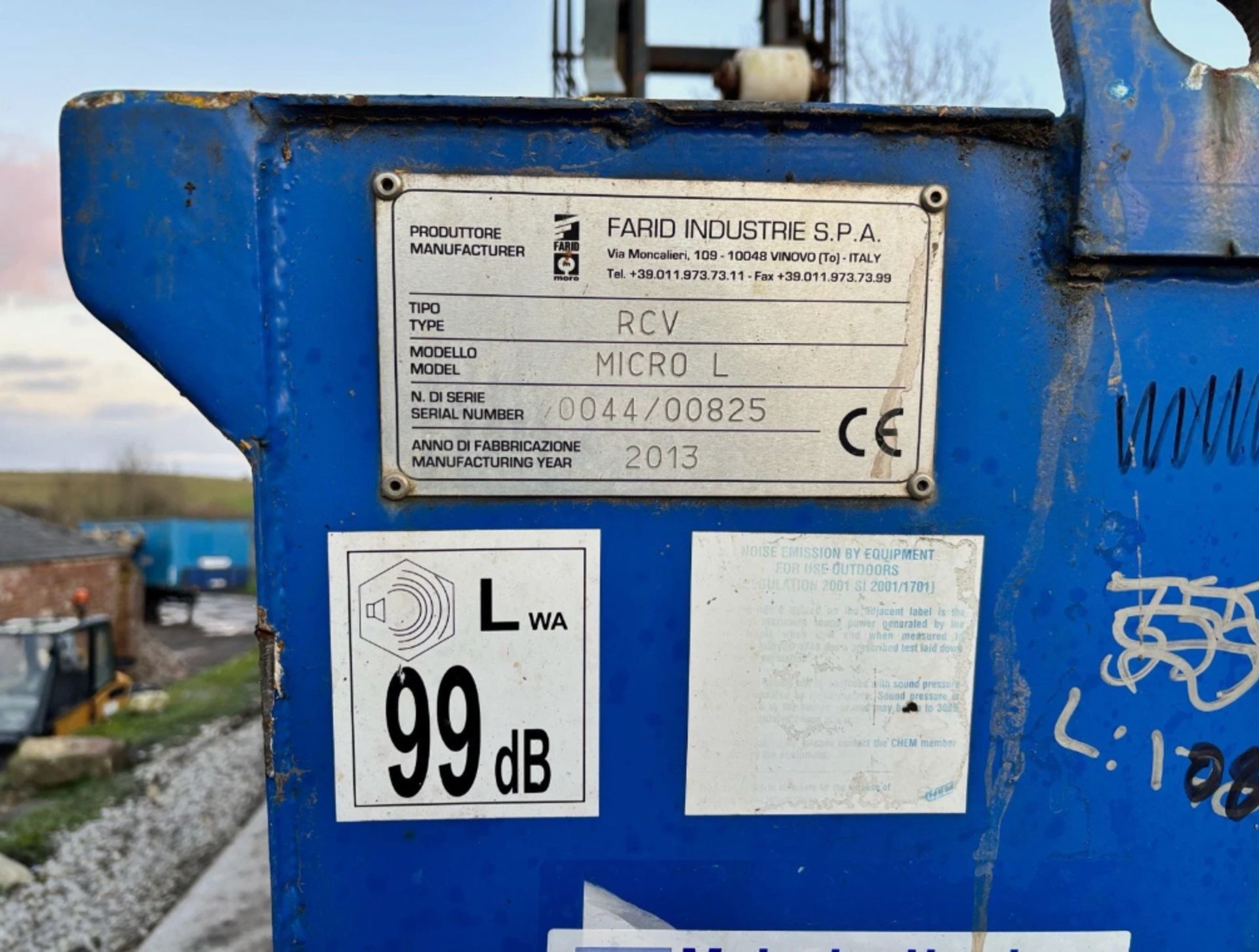 FARID MICRO COMMERCIAL BIN LIFTER (REMOVED FROM 7.5 TON TRUCK) - Image 7 of 8