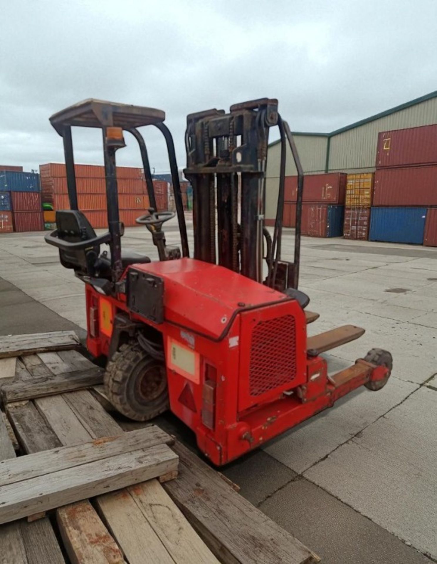 MOFFETT MOUNTY M1501 FORKLIFT – TRUCK MOUNTED - Image 6 of 9