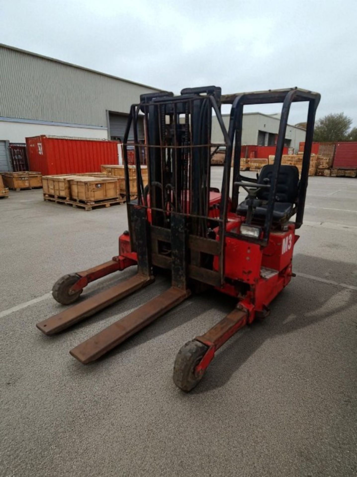MOFFETT MOUNTY M1501 FORKLIFT – TRUCK MOUNTED - Image 2 of 9