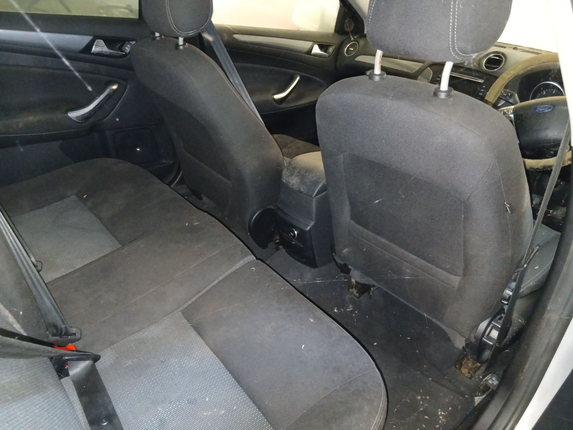 2014 FORD MONDEO ZETEC BUSINESS EDITION TDCI – 2.0 DIESEL >>--NO VAT ON HAMMER--<< - Image 16 of 17