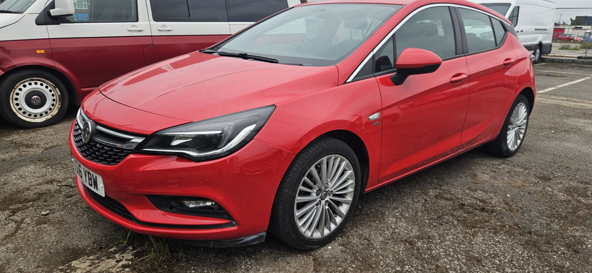 **(ONLY 66K MILEAGE)** 2016 VAUXHALL ASTRA ELITE NAV 1.4 TURBO PETROL >>--NO VAT ON HAMMER--<< - Image 5 of 8