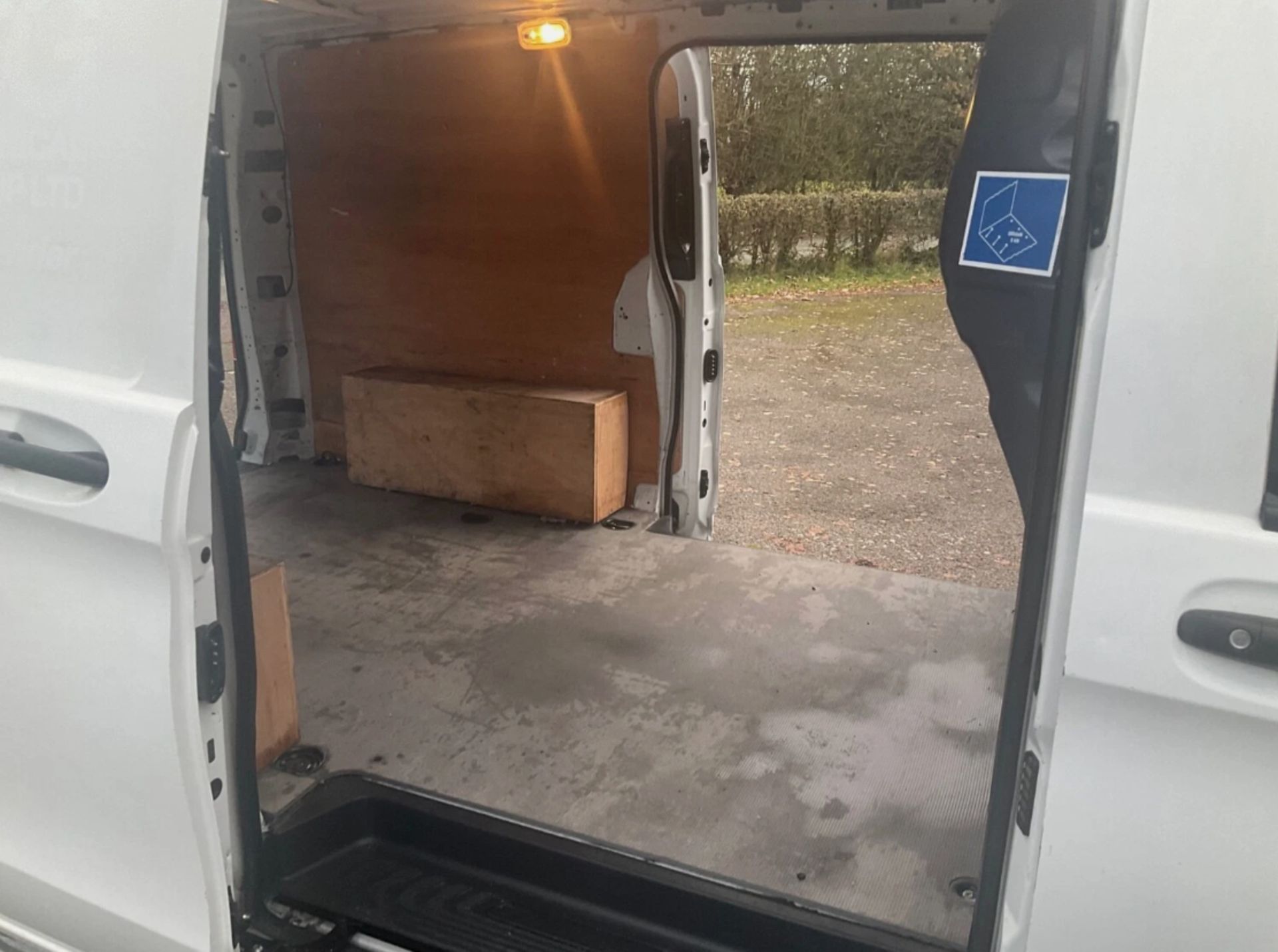 2021 MERCEDES-BENZ VITO 114 PROGRESSIVE CDI L2H1 1749CC MANUAL DIESEL PANEL VAN - Image 11 of 12