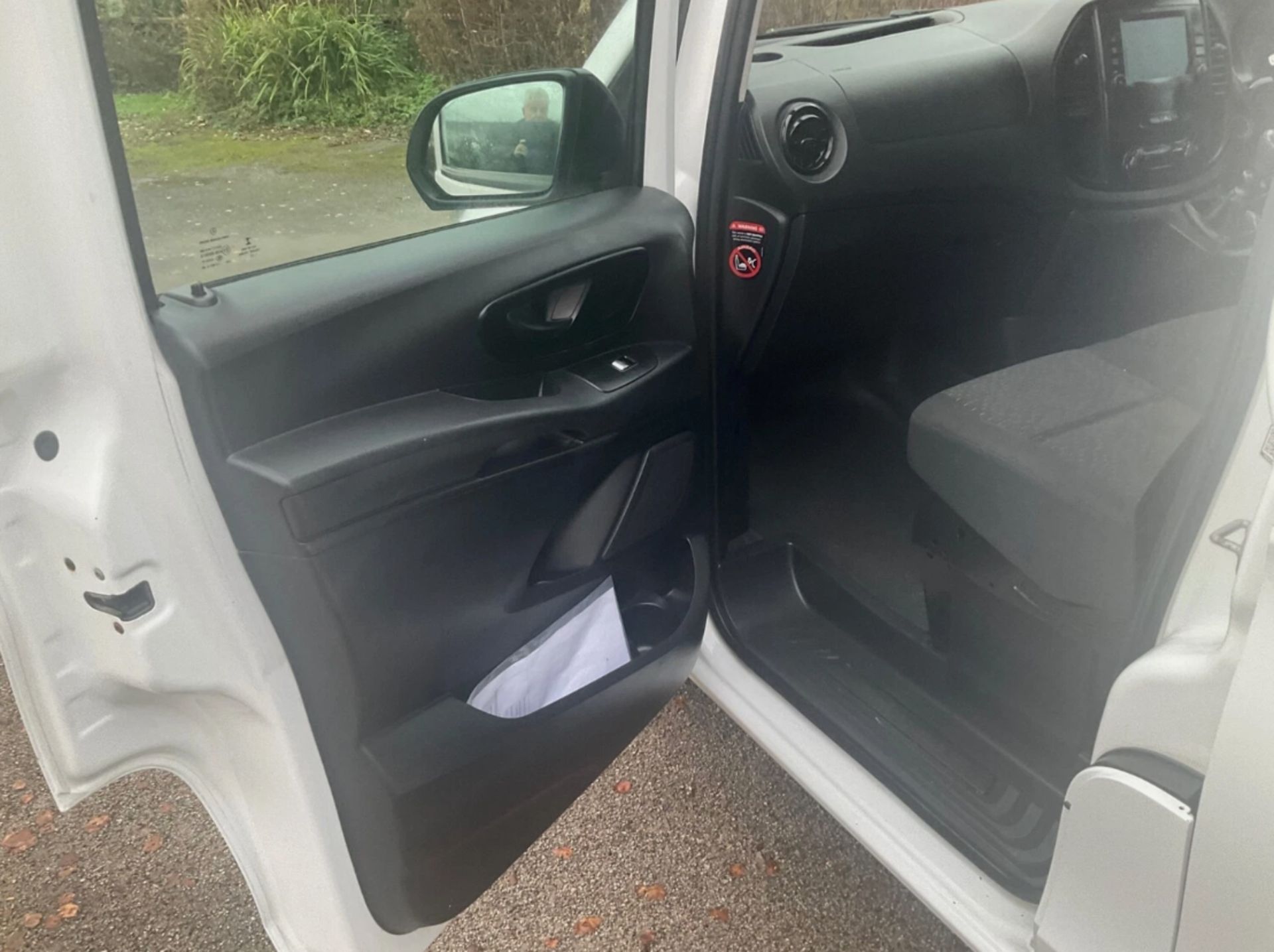 2021 MERCEDES-BENZ VITO 114 PROGRESSIVE CDI L2H1 1749CC MANUAL DIESEL PANEL VAN - Image 10 of 12