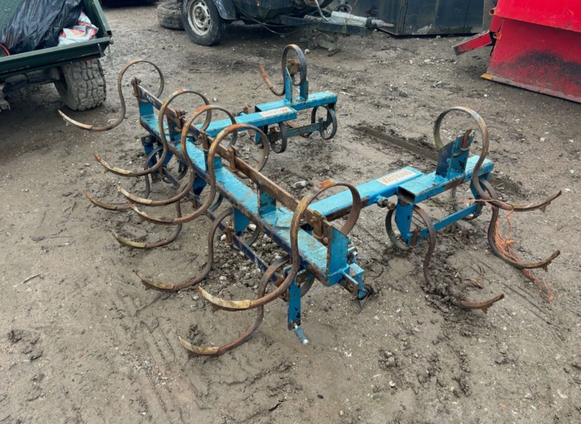 10FT SPRING TYNE FOLDING HARROWS – CULTIVATOR – TRACTOR / SEED DRILL - Image 4 of 4
