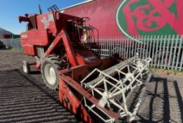 ALLIS CHALMERS COMBINE HARVESTER – 10 FOOT HEADER