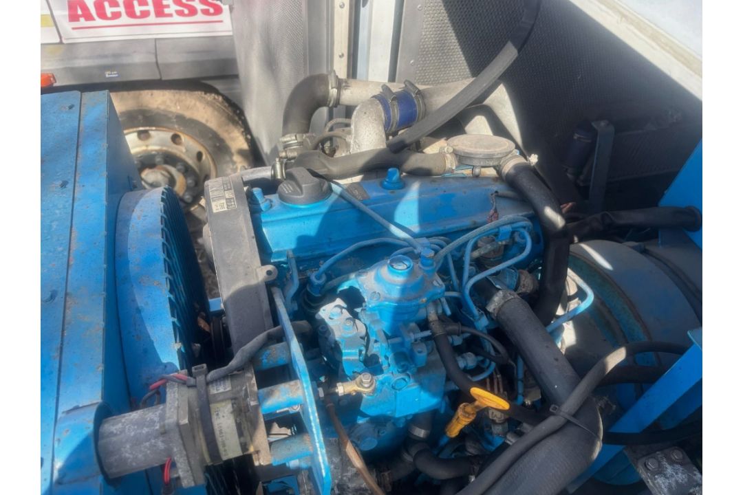 SUPER SILENT ENCLOSED 50 KVA 3 PHASE DIESEL GENERATOR – ONLY 300 HOURS FROM NEW - Image 10 of 13