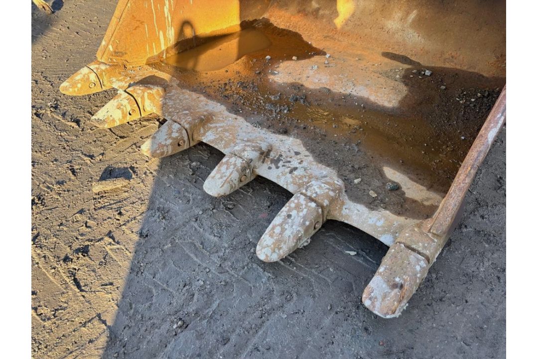 5FT DIGGING BUCKET | 80MM PINS | EXCAVATOR / TELEHANDLER | PLANT CONSTRUCTION - Image 5 of 9