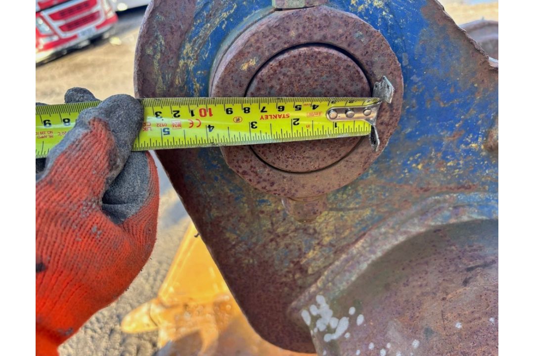 5FT DIGGING BUCKET | 80MM PINS | EXCAVATOR / TELEHANDLER | PLANT CONSTRUCTION - Image 7 of 9