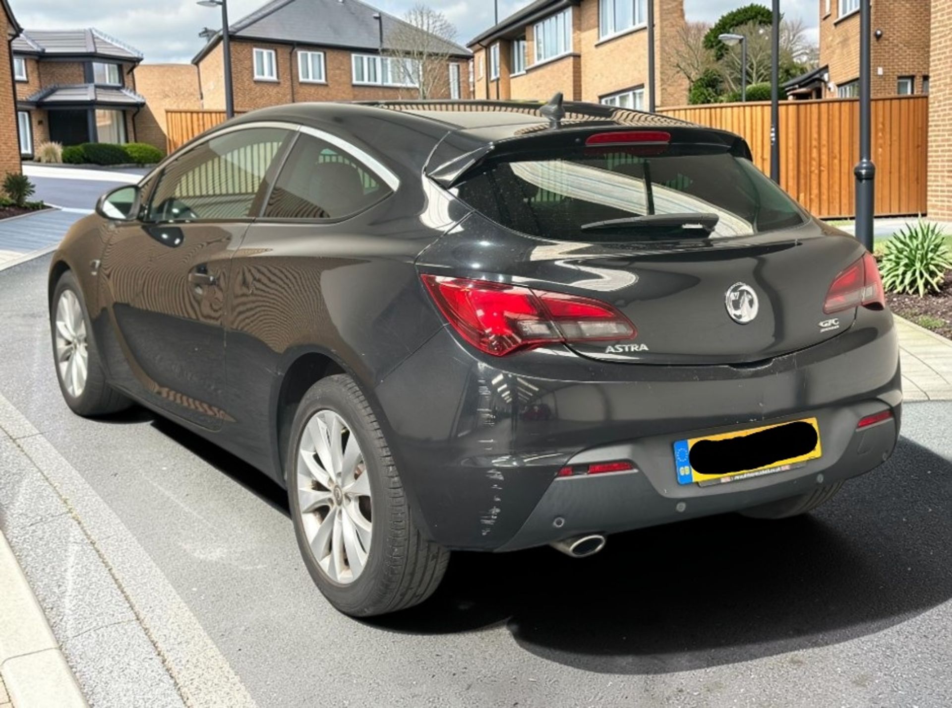 **(ONLY 102K MILEAGE)** 2012 VAUXHALL ASTRA GTC SRI CDTI S/S 2.0L DIESEL >>--NO VAT ON HAMMER--<< - Image 7 of 26