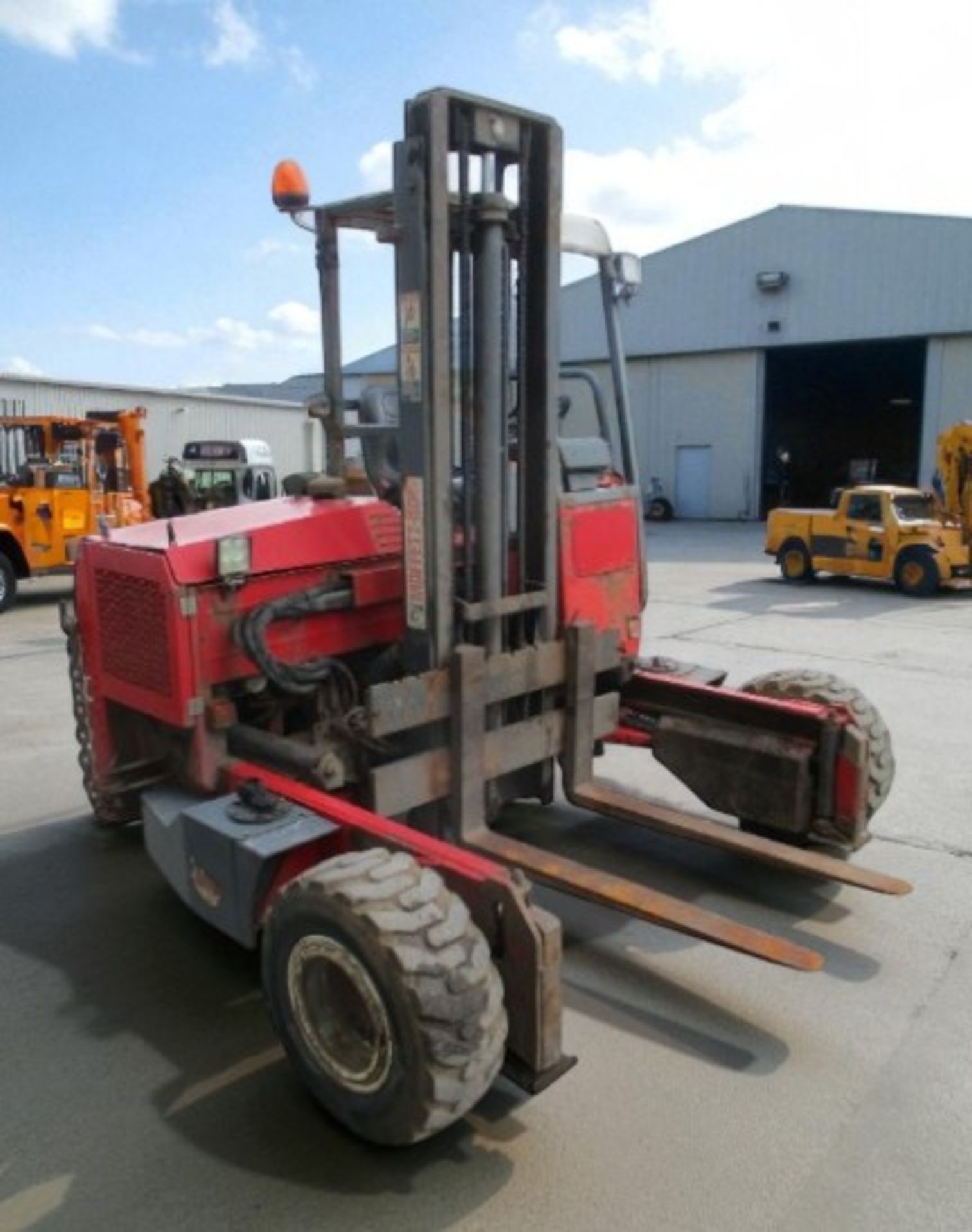 MOFFETT MOUNTY M5 20.3 FORKLIFT – 2005 - Image 7 of 10