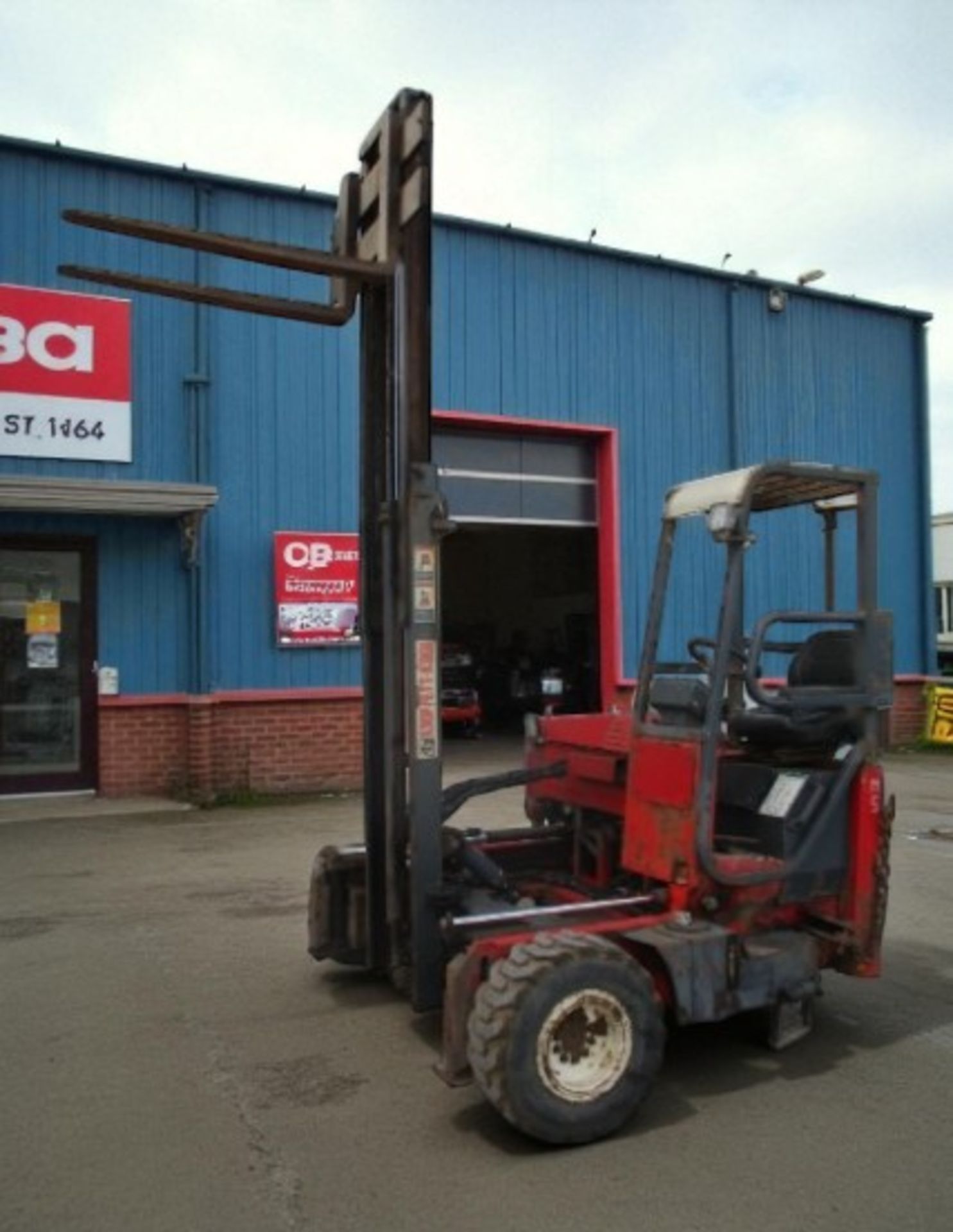 MOFFETT MOUNTY M5 20.3 FORKLIFT – 2005 - Image 8 of 10