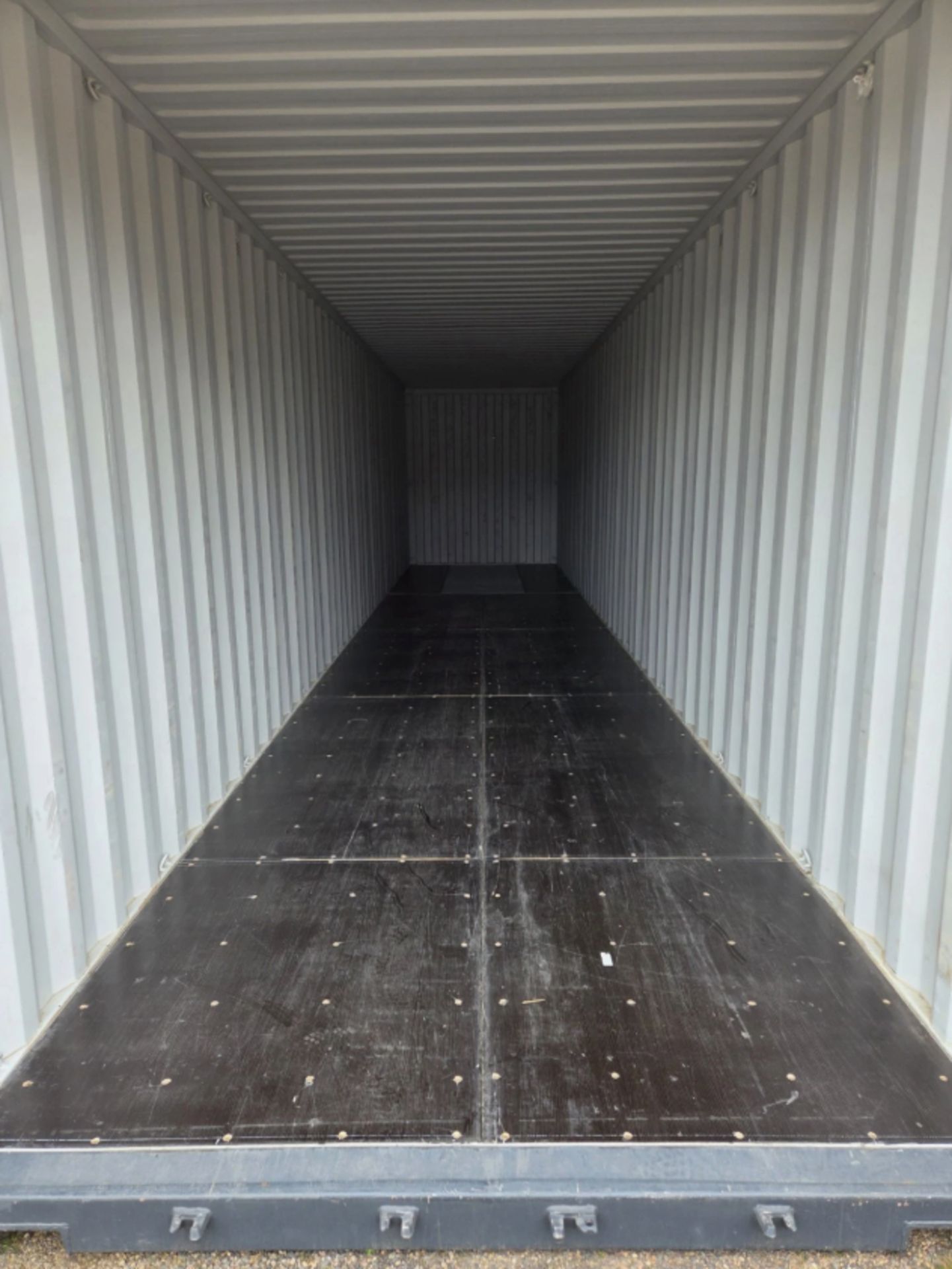 NEW 40FT SHIPPING CONTAINERS – 2025 ONE TRIP UNITS - Image 13 of 14