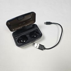 WIRELESS HEADPHONES WITH CASE AND CABLE