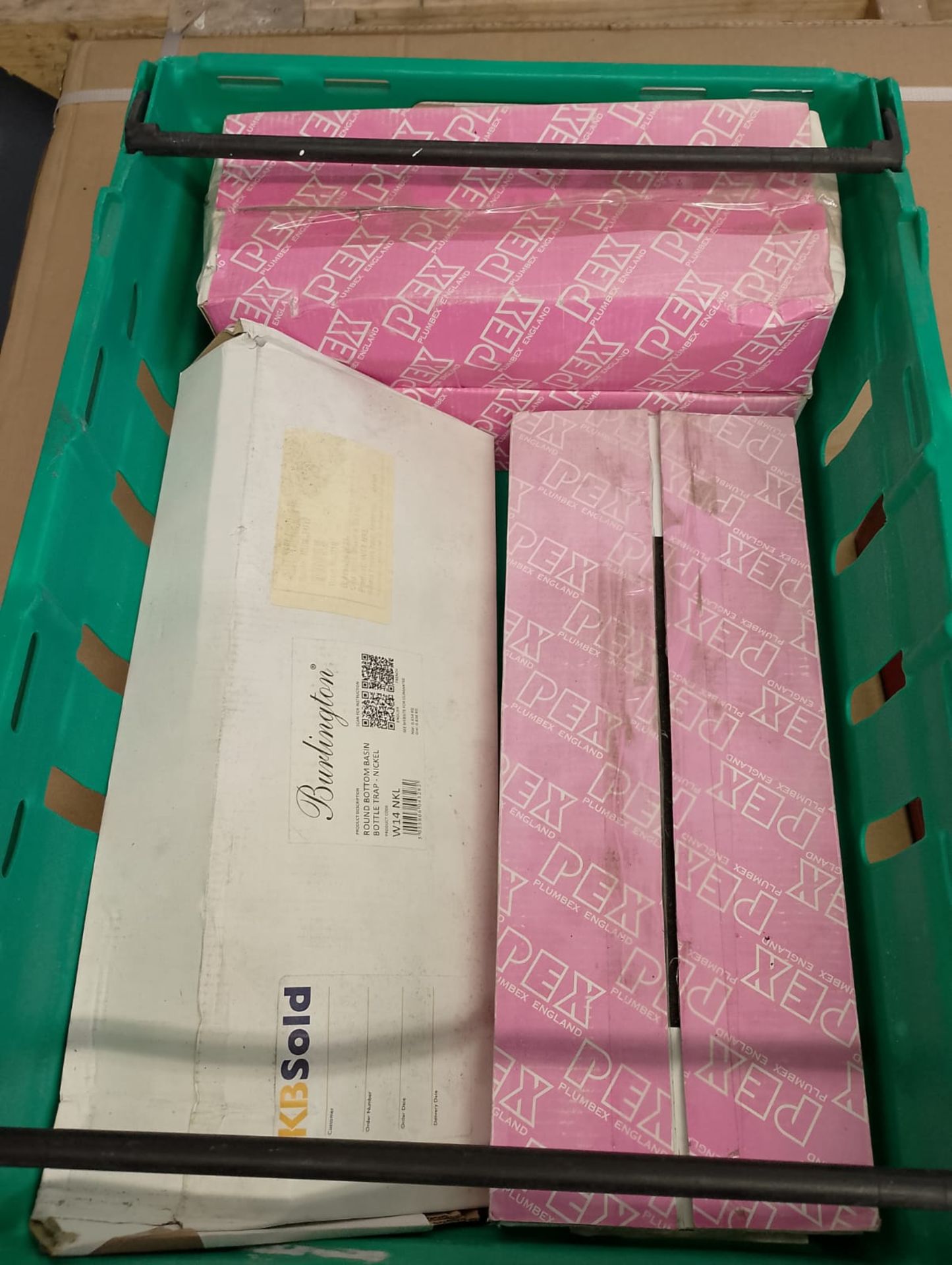 JOBLOT X 2 CRATES NUMBER 8 RESELLER CARBOOT MARKET - Image 7 of 7