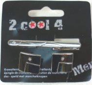 192 X 2 COOL 4-HAND CUFFLINK SET W/ TIE CLIP