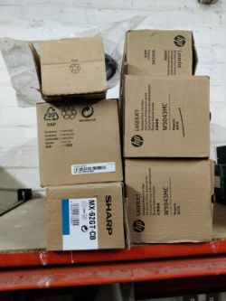 MIXED JOB LOT OF PRINTER TONER CARTRIDGES - HP W9043MC & SHARP MX-62GT-CB