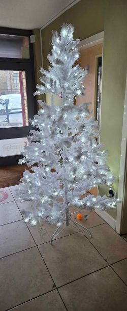 7FT CHRISTMAS TREE