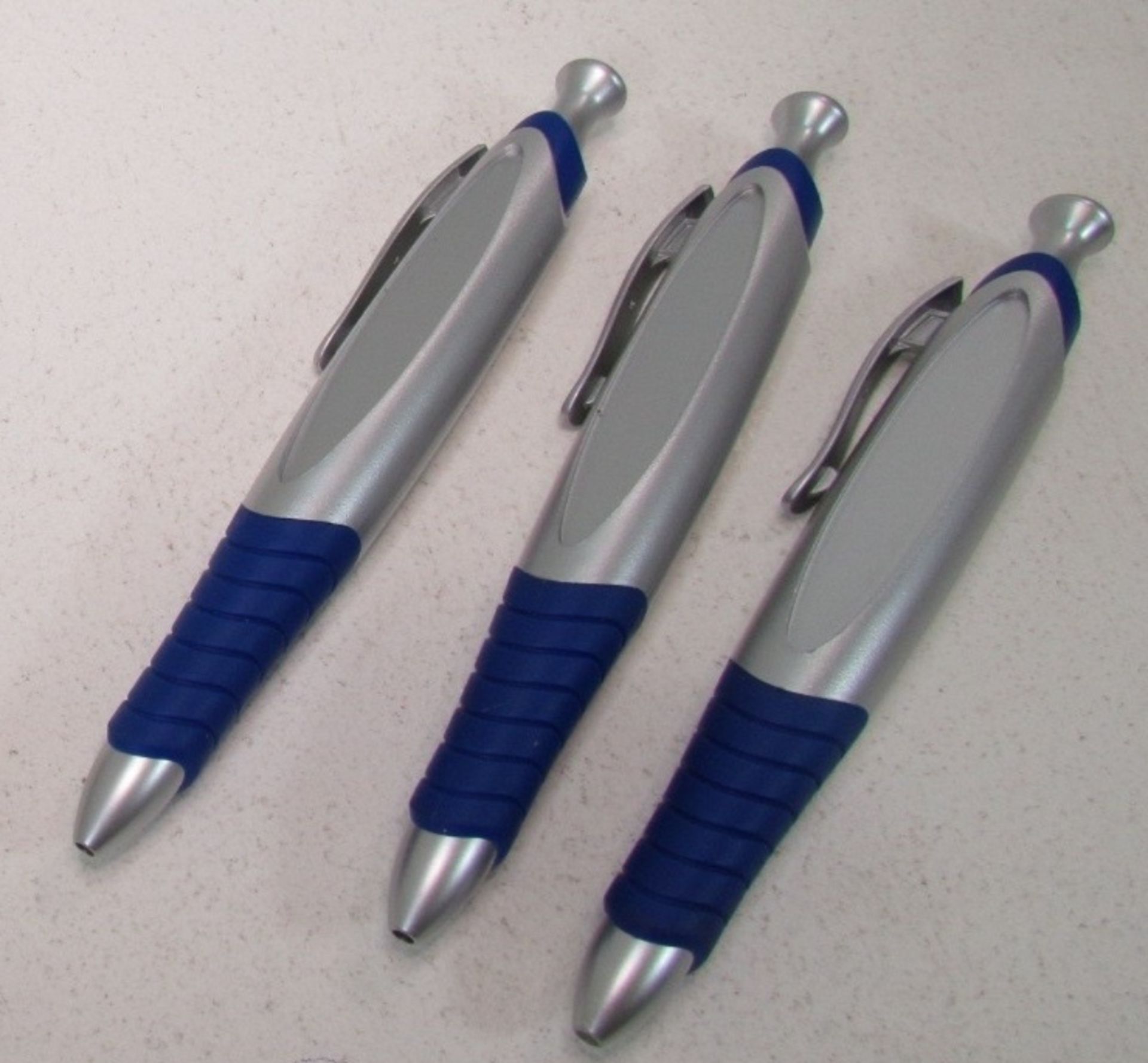 1000 X TORONTO PLASTIC PEN WITH BLUE GRIP